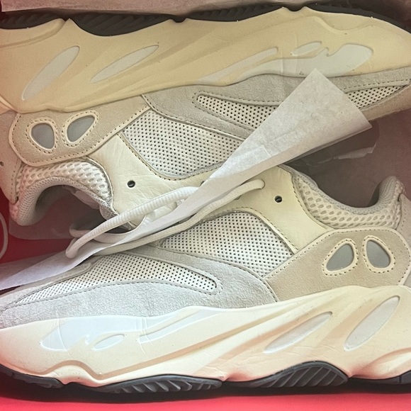 Yeezy 700 white boost *AUTHENTIC - Picture 2 of 3